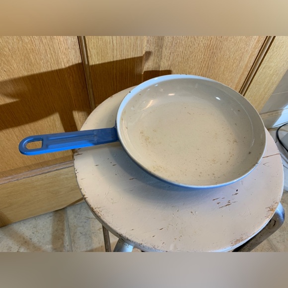 Vtg Descoware Enamel Cast Iron Sauce Pan Pot Belgium 1Qt  Robins Egg Blue - Picture 9 of 9